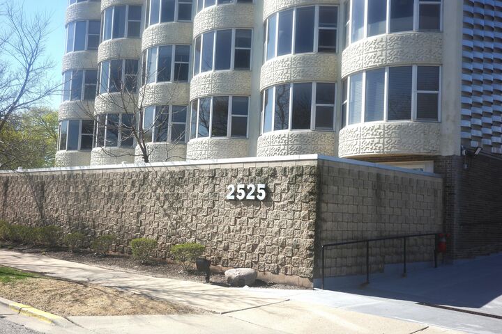 Property Photo: 2525 S Shore Dr WI 53207