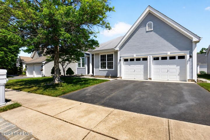 Property Photo: 11 Valley Stream Place NJ 08005