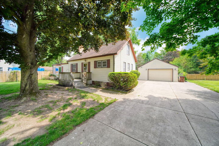 Property Photo:  161 N State Street  MI 49254 