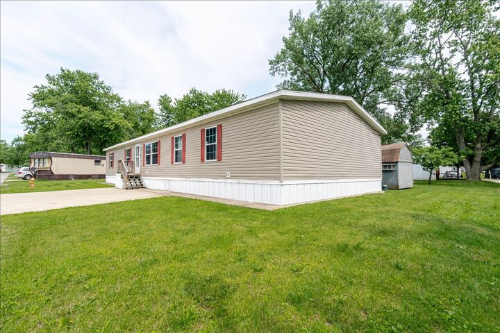 Property Photo: 861 4th Street IL 61761