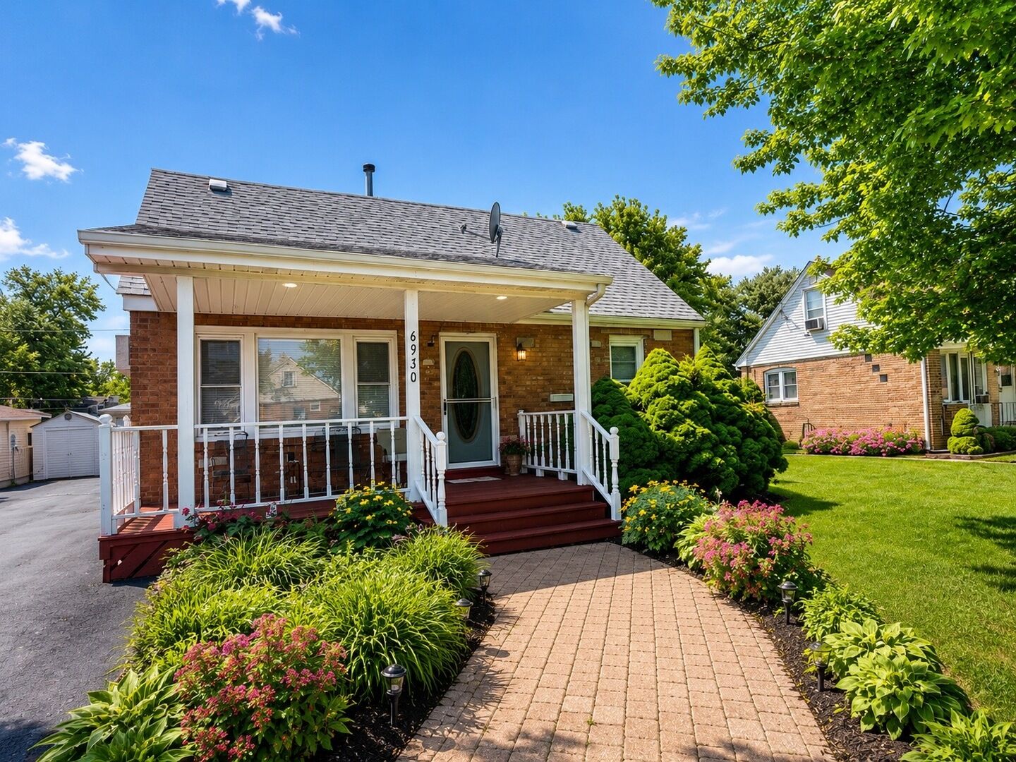 Property Photo:  6930 Garden Lane  IL 60455 