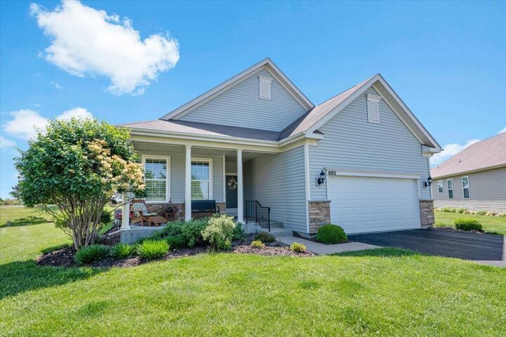 Property Photo:  692 Canton Court  IL 60543 
