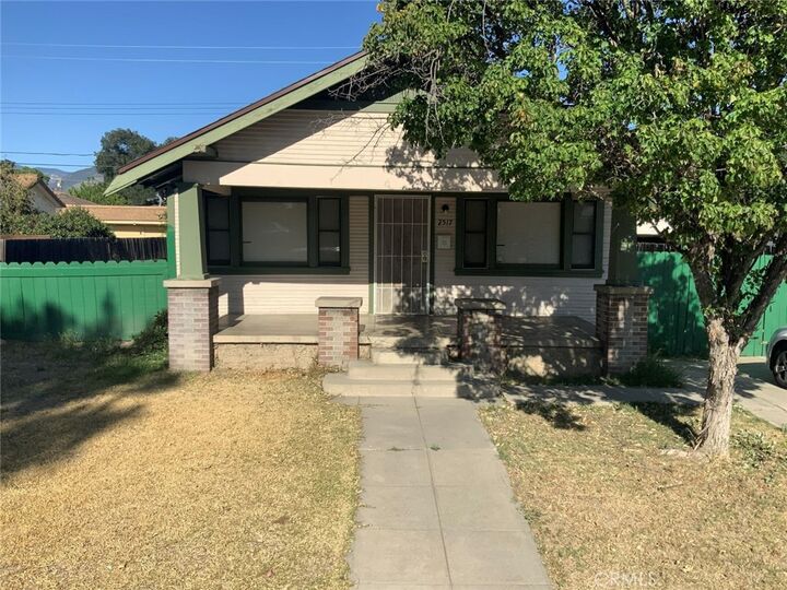Property Photo:  2517 N Mountain View  CA 92405 