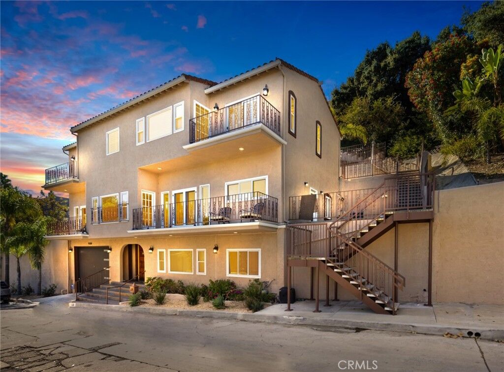 Property Photo:  15330 Del Gado  CA 91403 