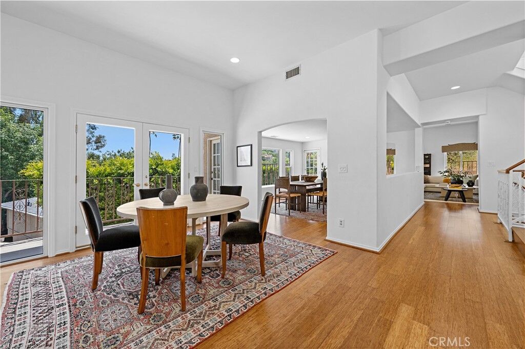 Property Photo:  15330 Del Gado  CA 91403 