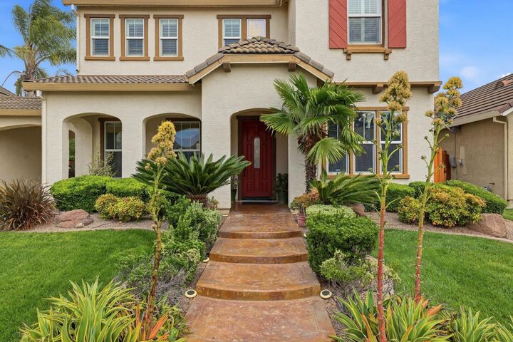 Property Photo:  10413 Danichris Way  CA 95757 