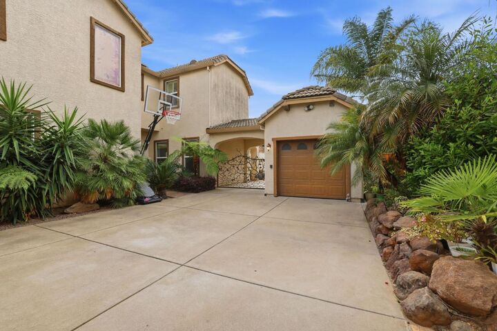 Property Photo:  10413 Danichris Way  CA 95757 