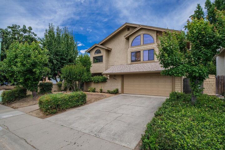 Property Photo: 2956 Red Hawk Way CA 95833