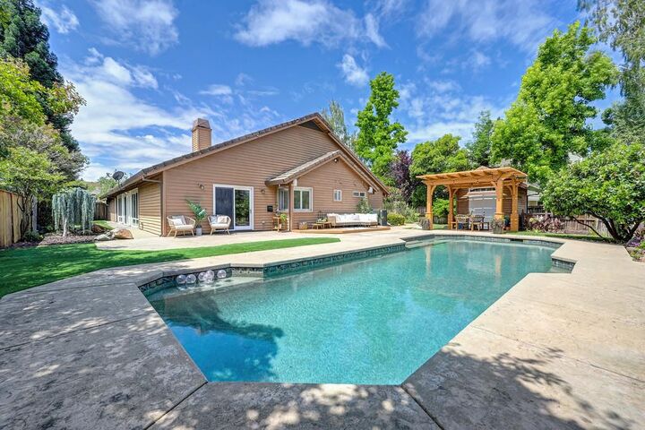 Property Photo: 2945 Bridlewood Drive CA 95762