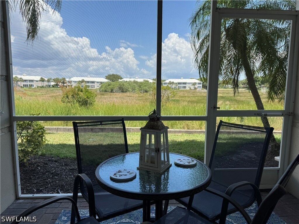 Property Photo:  1420 Sweetwater Cove 102  FL 34110 