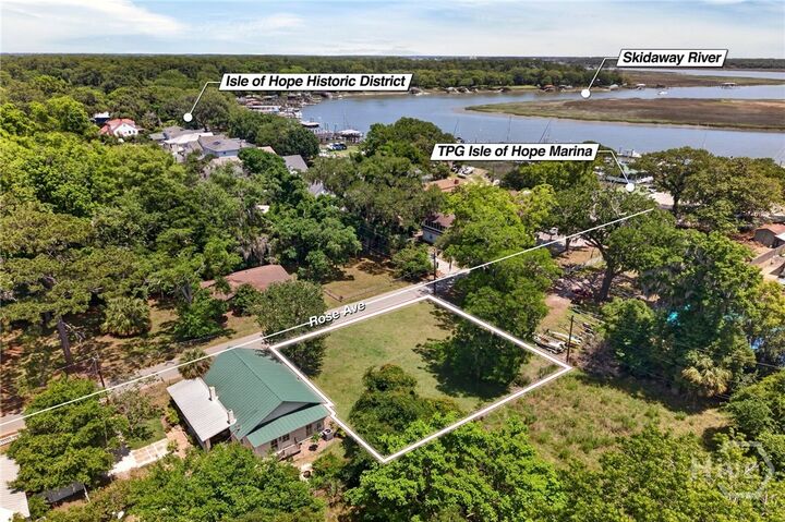 Property Photo:  37 Rose Avenue  GA 31406 