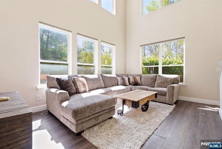 Property Photo: 15 Aspen Court NJ 07419