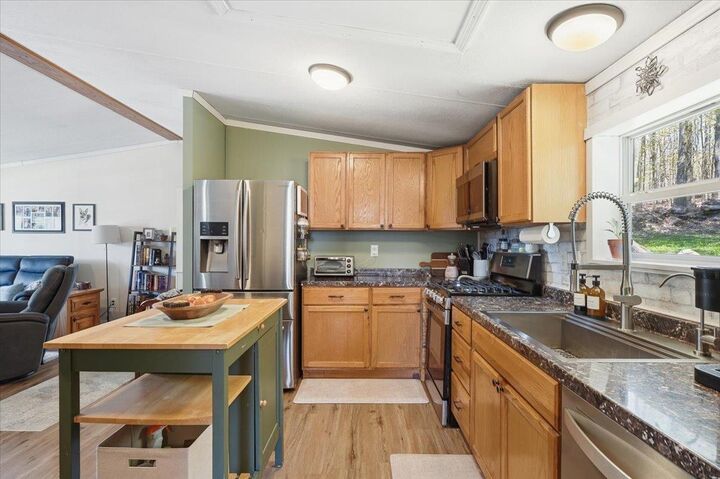 Property Photo:  737 Porterwood Drive  VT 05495 