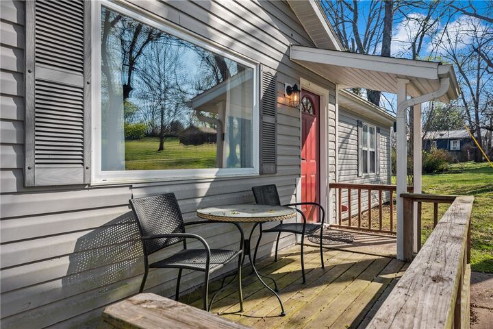 Property Photo:  201 Palisade Drive  AR 72631 