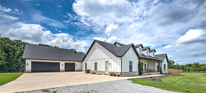 Property Photo:  13985 N Mount Olive Road  AR 72736 