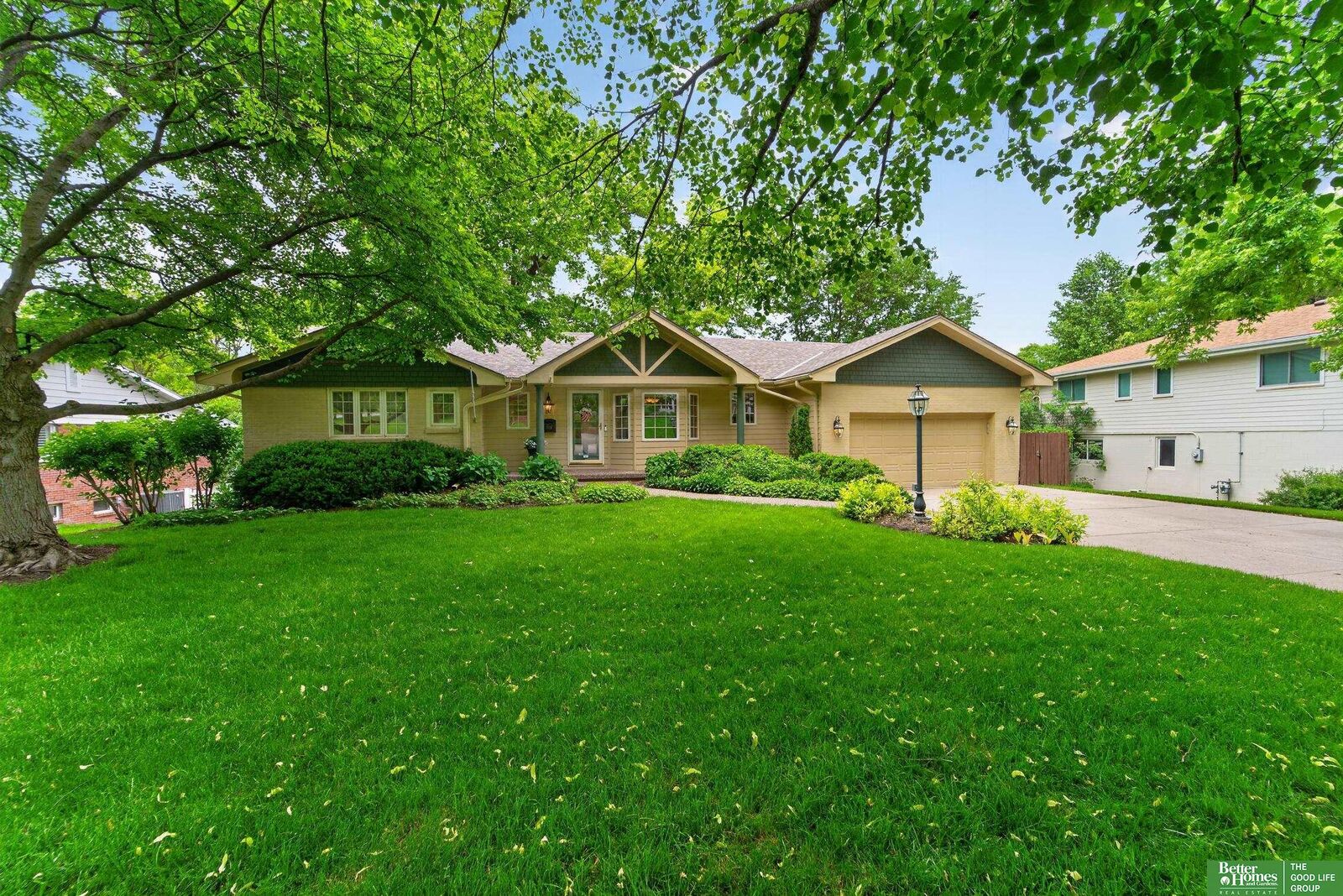 Property Photo:  706 J E George Boulevard  NE 68132 