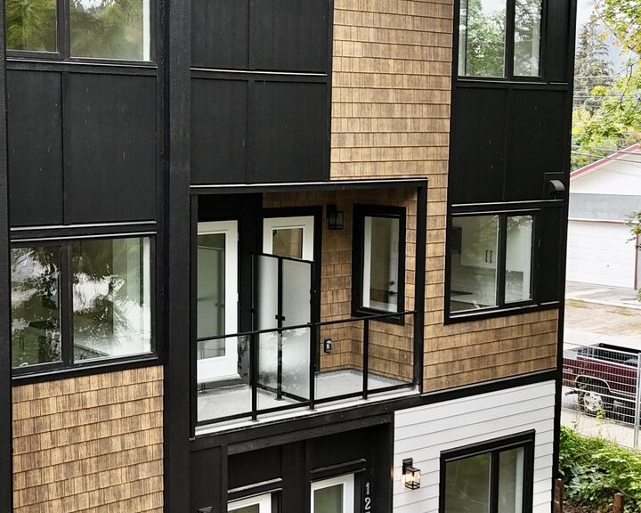 Property Photo: 406 King Street BC V0E 2S0
