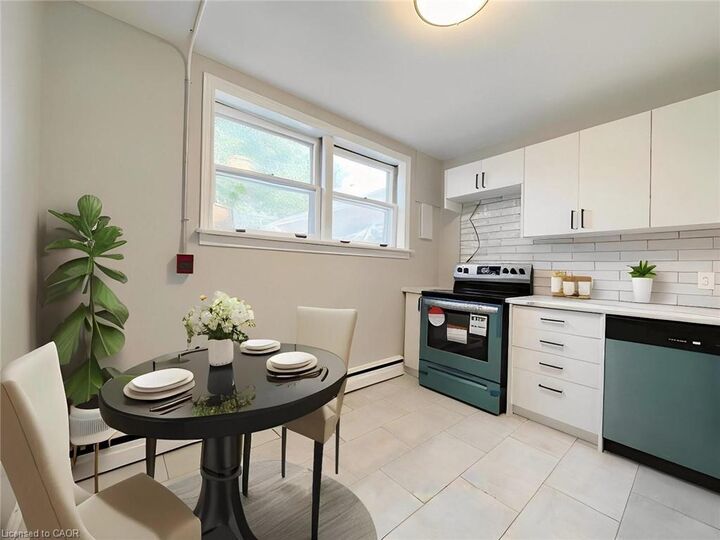 Property Photo:  274 Ottawa Street S B  ON N2G 3T6 