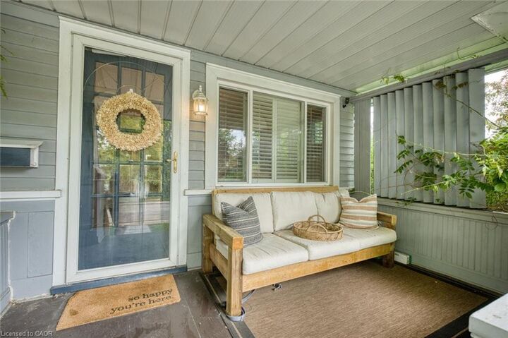 Property Photo: 7 Pinehill Road ON L2R 3R6