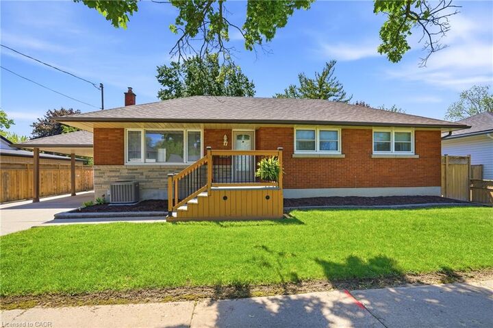 Property Photo:  17 Sullivan Drive  ON L2N 1K3 