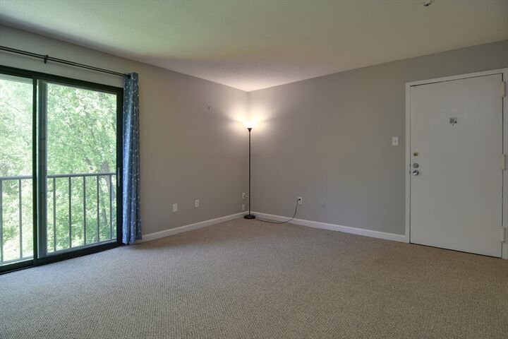 Property Photo:  8 Village Way 10  MA 01760 