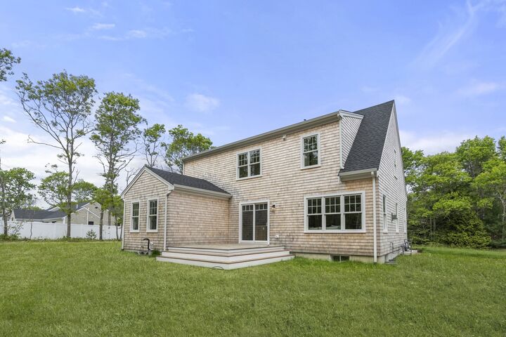 Property Photo:  10 Laurel Ln  MA 02644 