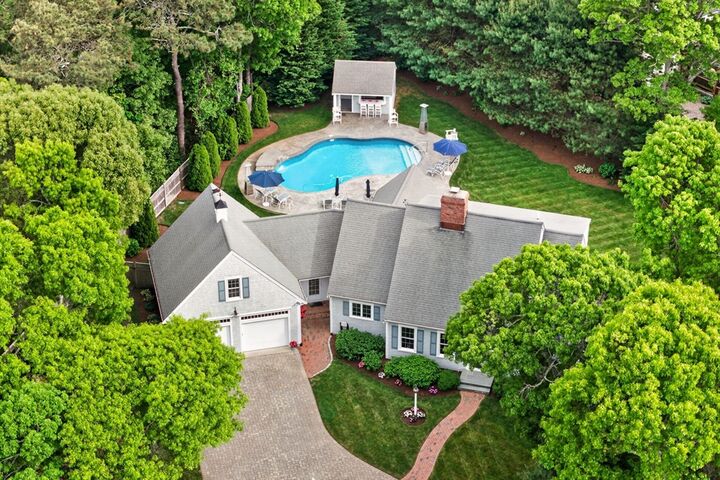 Property Photo:  9 Bakers Pond Road  MA 02641 
