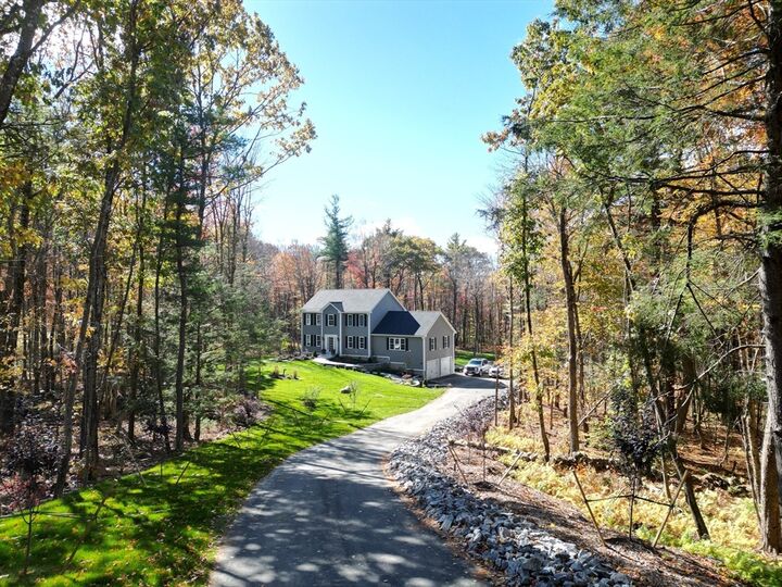 Property Photo:  99 Glenwood Pl Ext  MA 01543 