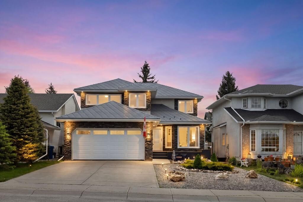 Property Photo: 439 Douglas Woods Drive SE AB T2Z 2H1