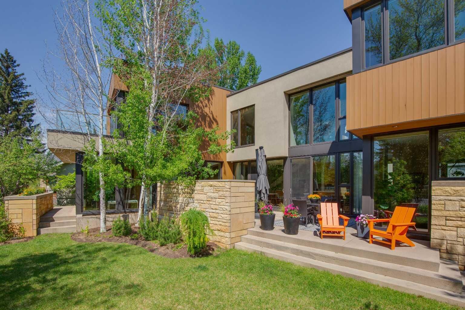 Property Photo: 3038 4 Street SW AB T2S 1X8