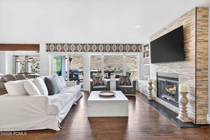 Property Photo: 3670 W Lariat Road UT 84098