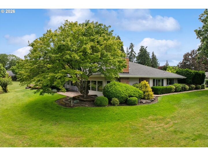 Property Photo: 7177 SW Lake Bluff Ct OR 97070