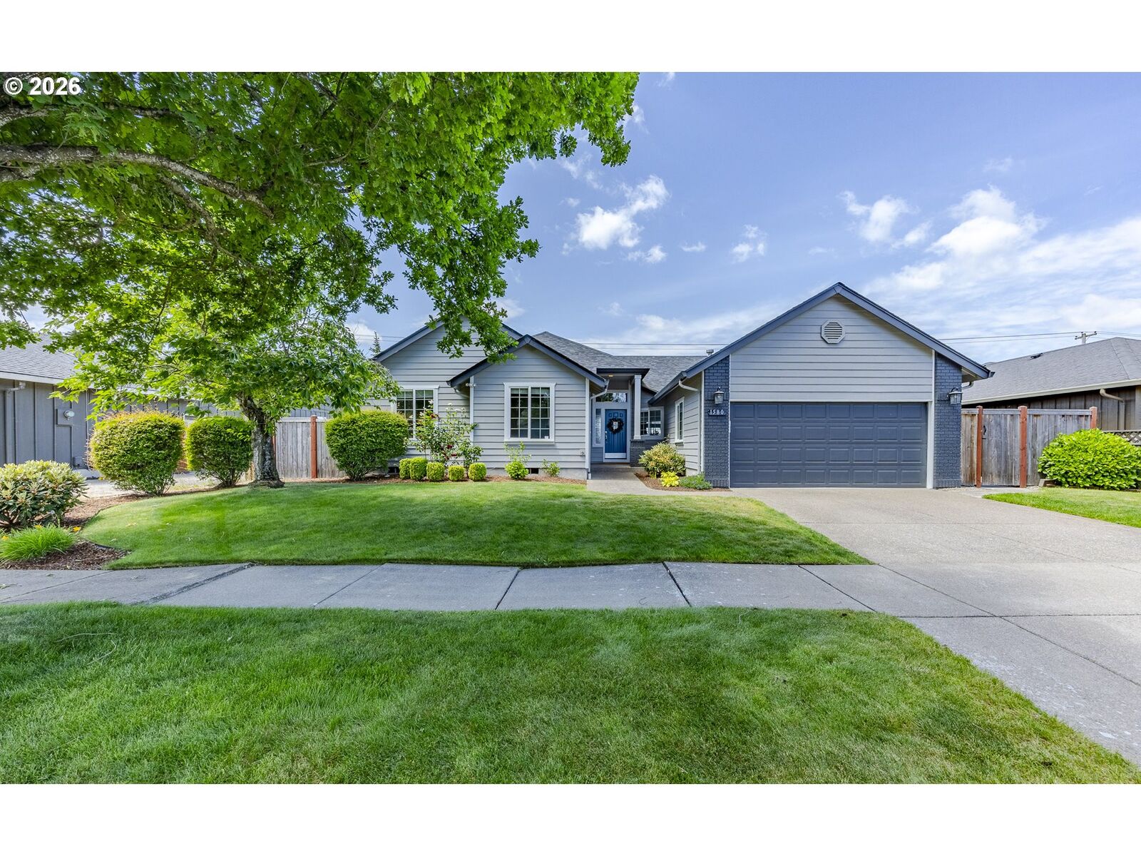 Property Photo:  1580 Iron Horse Rd  OR 97402 