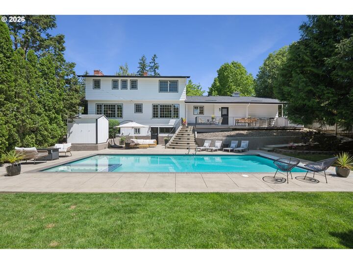 Property Photo: 5120 SW Santa Monica Ct OR 97221