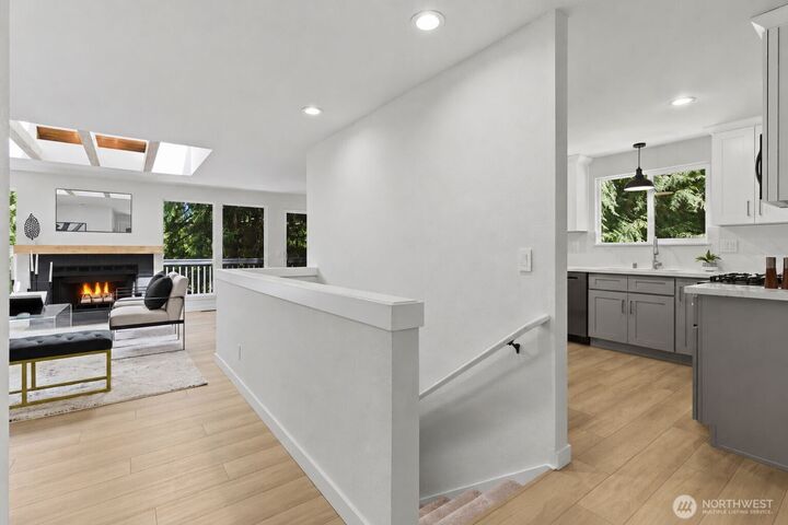 Property Photo:  895  Highwood Drive SW  WA 98027 