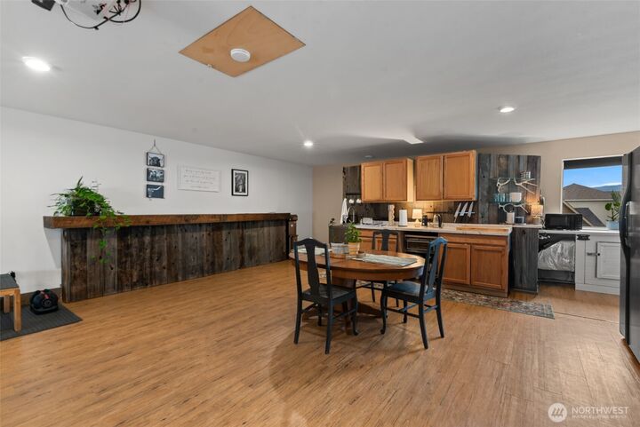 Property Photo:  104  35th Street NW  WA 98802 