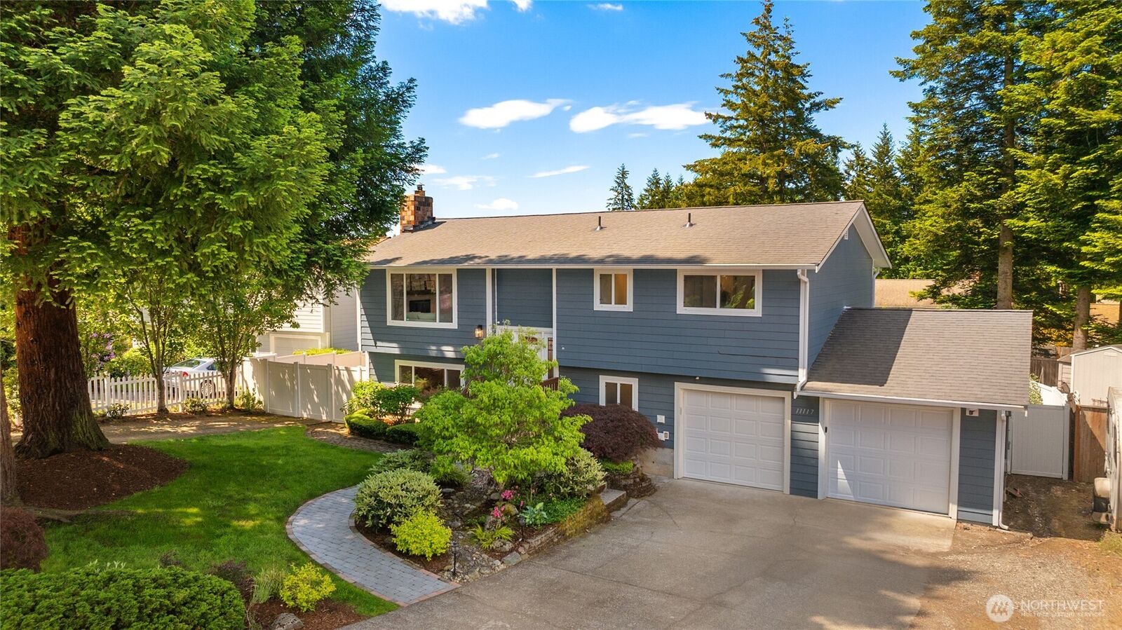 Property Photo:  11117  157th Avenue NE  WA 98052 