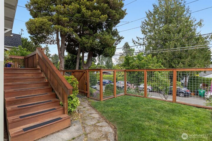 Property Photo: 6533 20th Avenue NE WA 98115