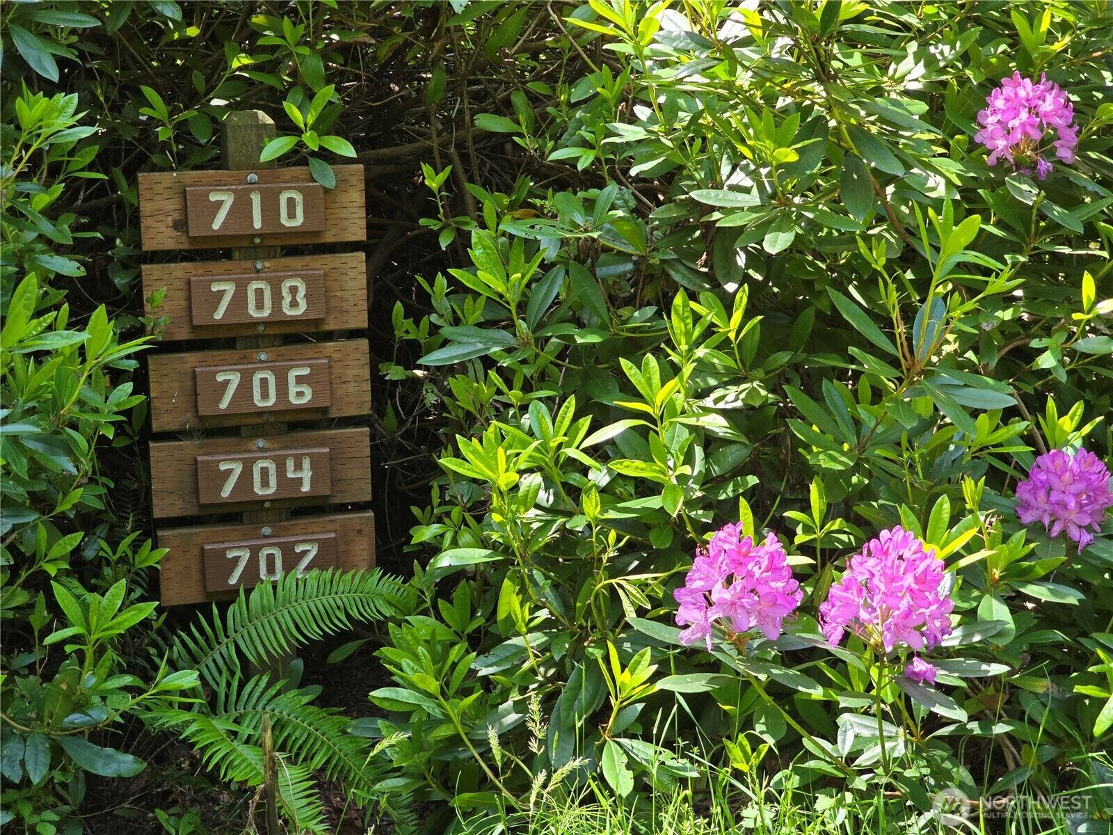 Property Photo: 704 E Promontory Road WA 98584