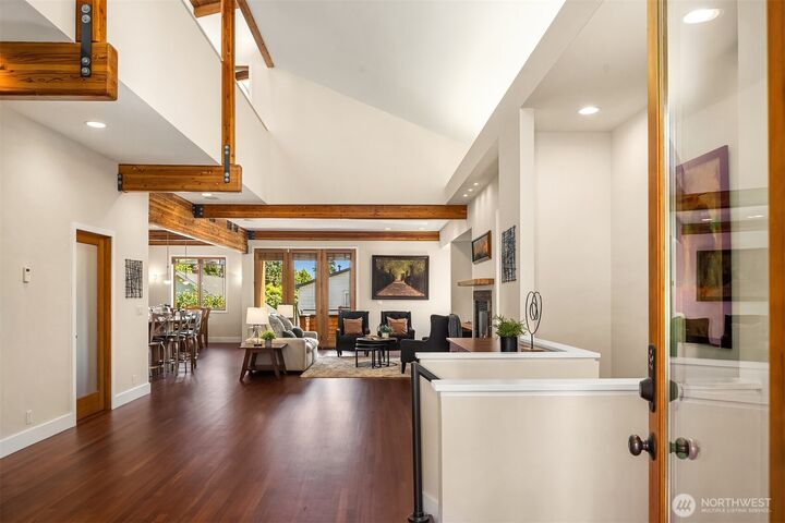Property Photo: 543 N 83rd Street WA 98103