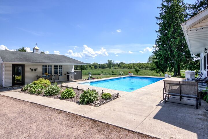 Property Photo:  E14410 County Road O  WI 54722 