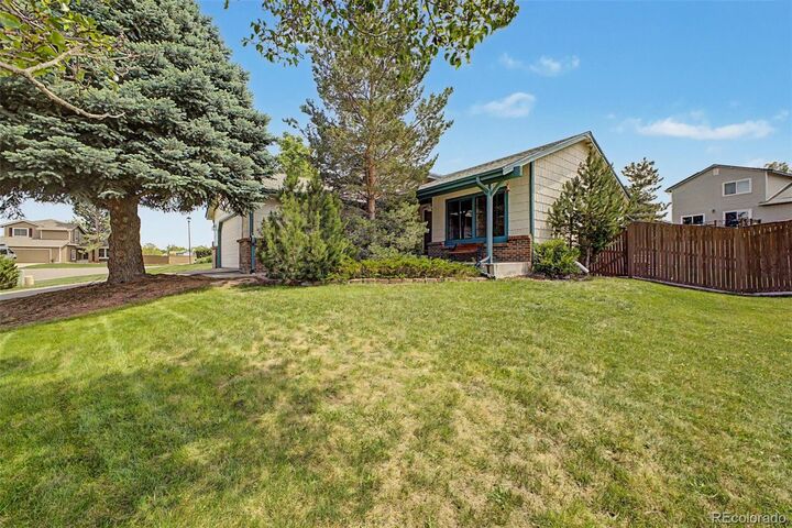 Property Photo:  648 Ridgeglen Way  CO 80126 
