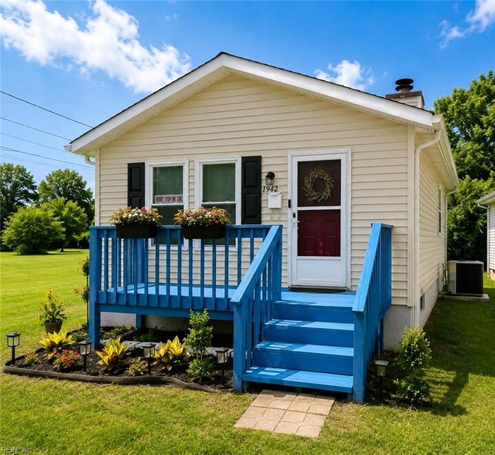 Property Photo:  1942 Box St  VA 23661 