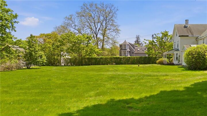 Property Photo:  78 Narragansett Avenue  RI 02835 