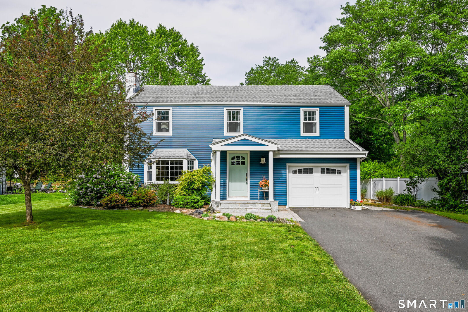 Property Photo:  47 Spring Lane  CT 06107 