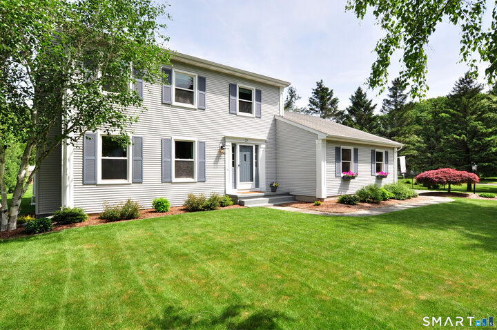 Property Photo: 22 Pebblebrook CT 06095
