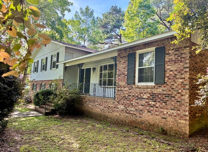 Property Photo:  1304 Burbank St.  AL 36303 