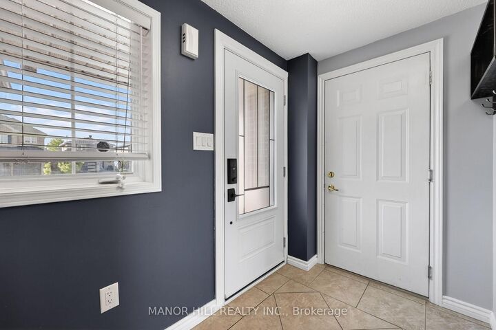 Property Photo:  62 Monarchy Street N  ON L4M 7K1 