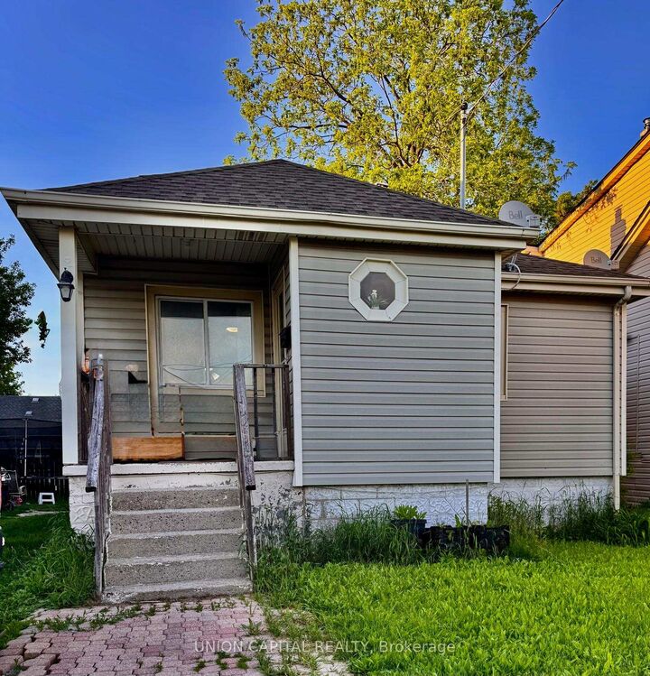 16 Cumming Street — photo 1