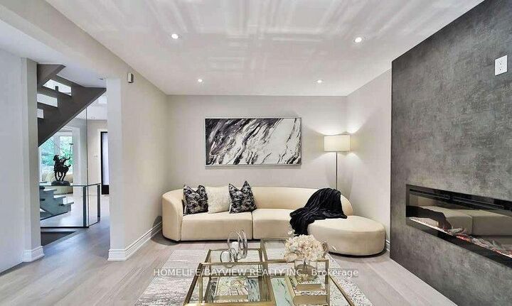 Property Photo: 6 McClenny Drive ON L4G 5P9